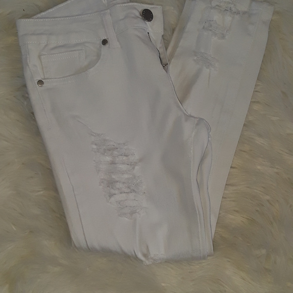 V.I.P White Jeans - Picture 3 of 6